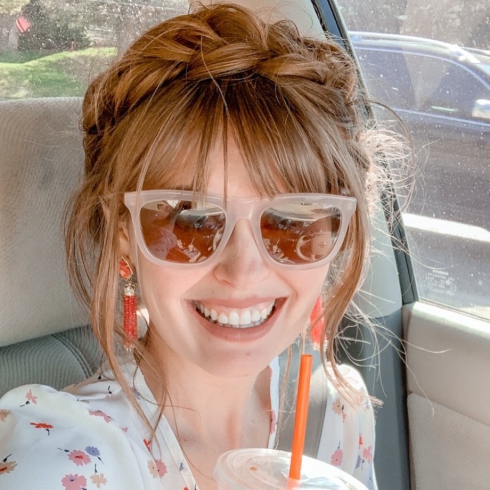 Meet your Posher, Courtney